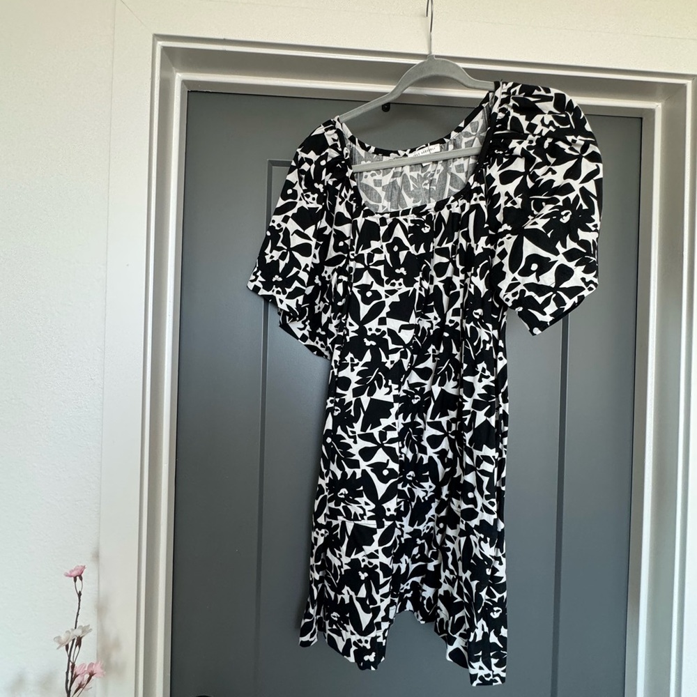 Elegant Black and White Midi Dress